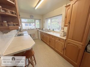 Kitchen- click for photo gallery